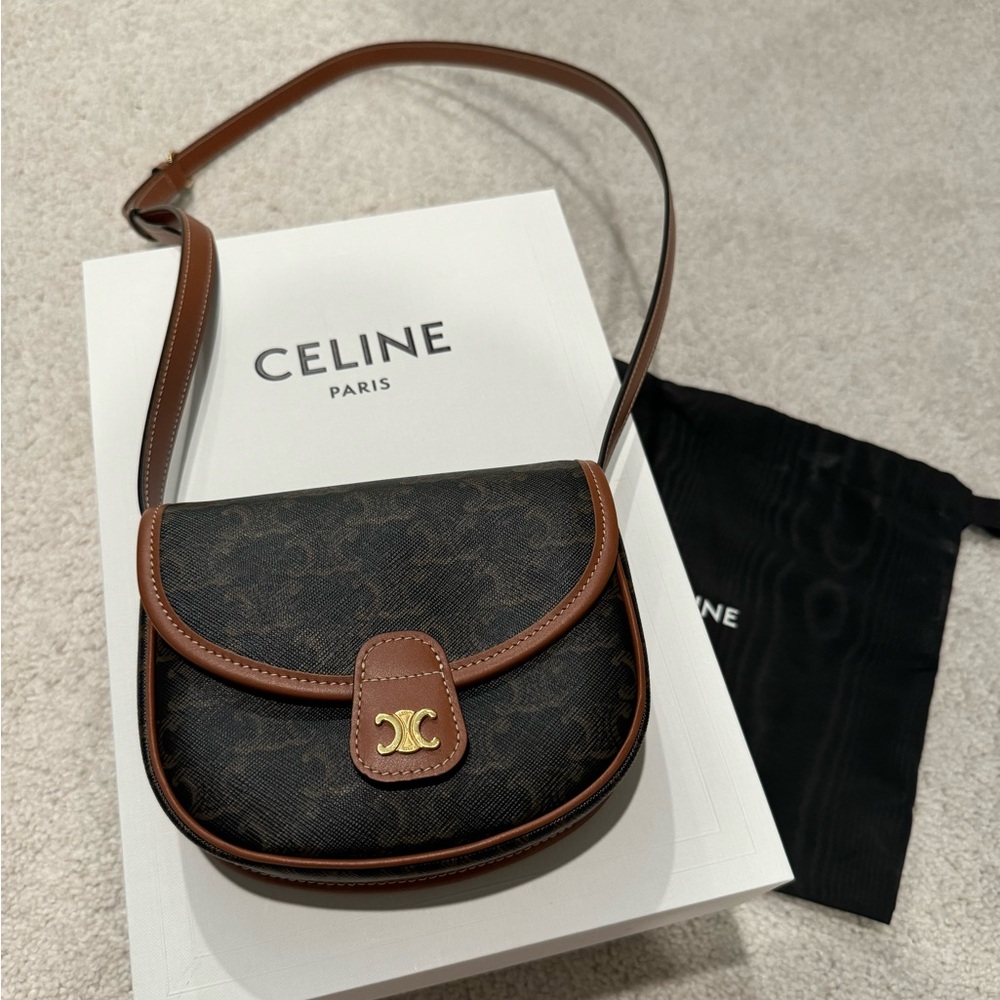 *ACCEPTING OFFERS* Celine Mini Besace in Triomphe Canvas and Calfskin